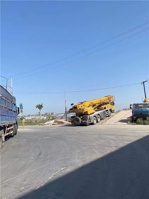 怀柔区25吨吊车的租赁价格大概是多少？