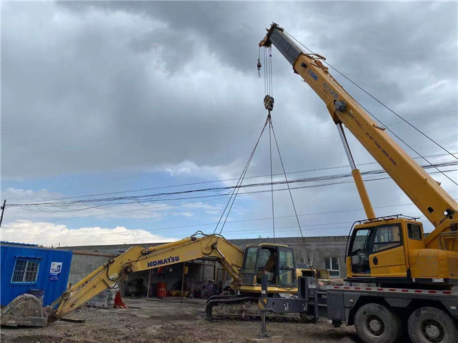 怀柔区25吨吊车的工作半径是多少？