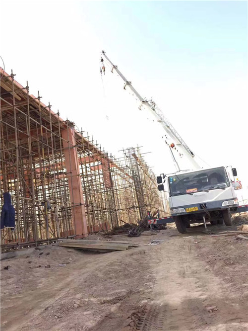 怀柔区吊车作业的安全注意事项有哪些？