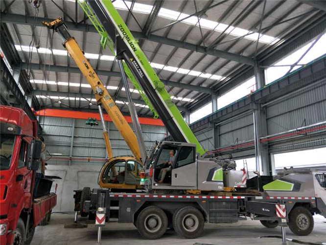 怀柔区高空车出租需要注意哪些安全事项？