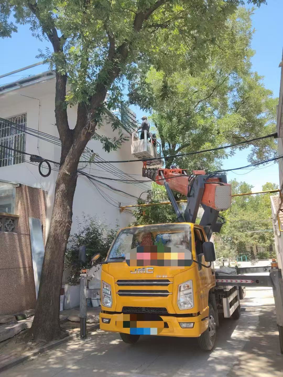 怀柔区高空作业车能吊装重物吗？最大承载多少公斤？