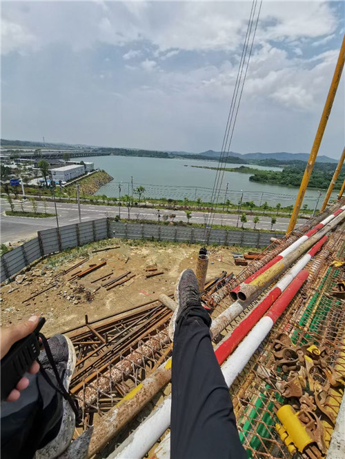 怀柔区作业中发生设备损坏或人员意外，责任怎么划分？