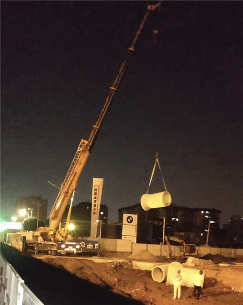 怀柔区“弯臂矫正”—— 吊车的 “形变补偿” 技术