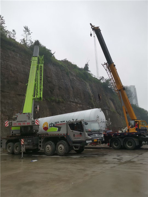 怀柔区“不怕风雨冻”—— 吊车的 “恶劣环境适应” 技术