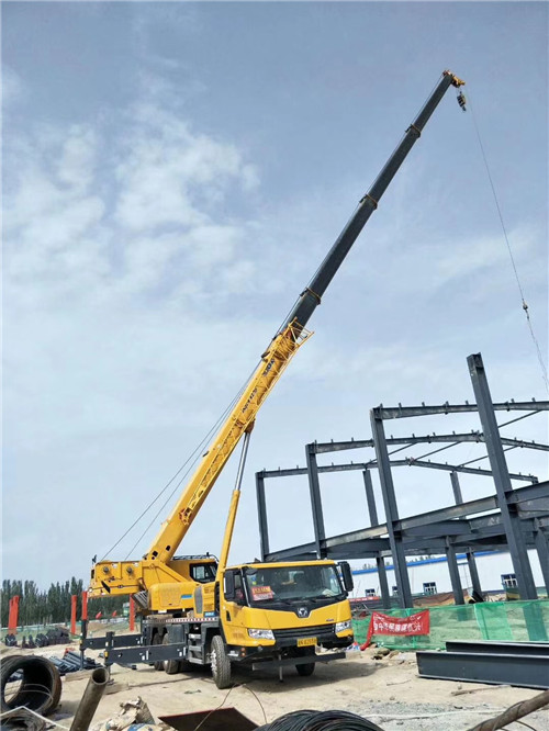 怀柔区超高层建筑钢结构吊装案例